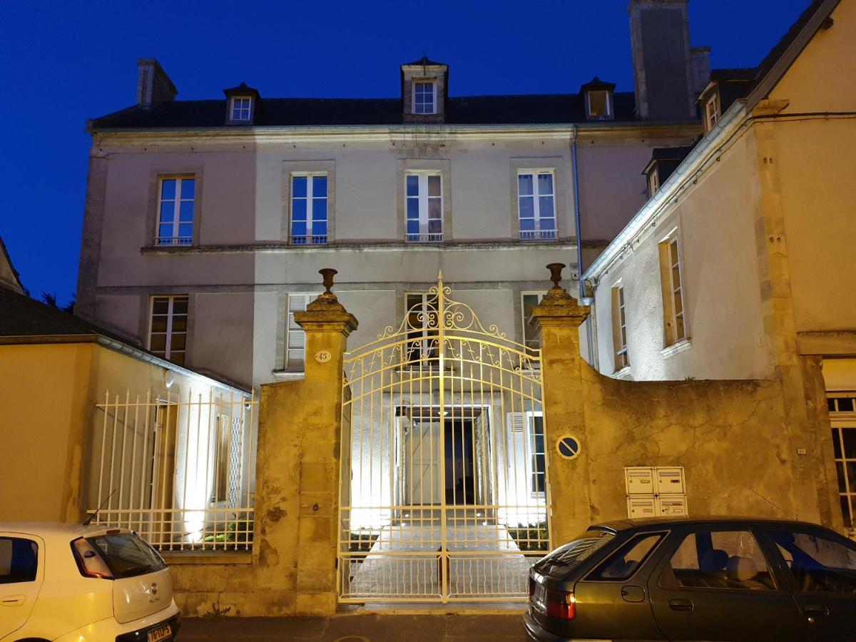 Au Loup Historic Apartments Bayeux Exteriér fotografie