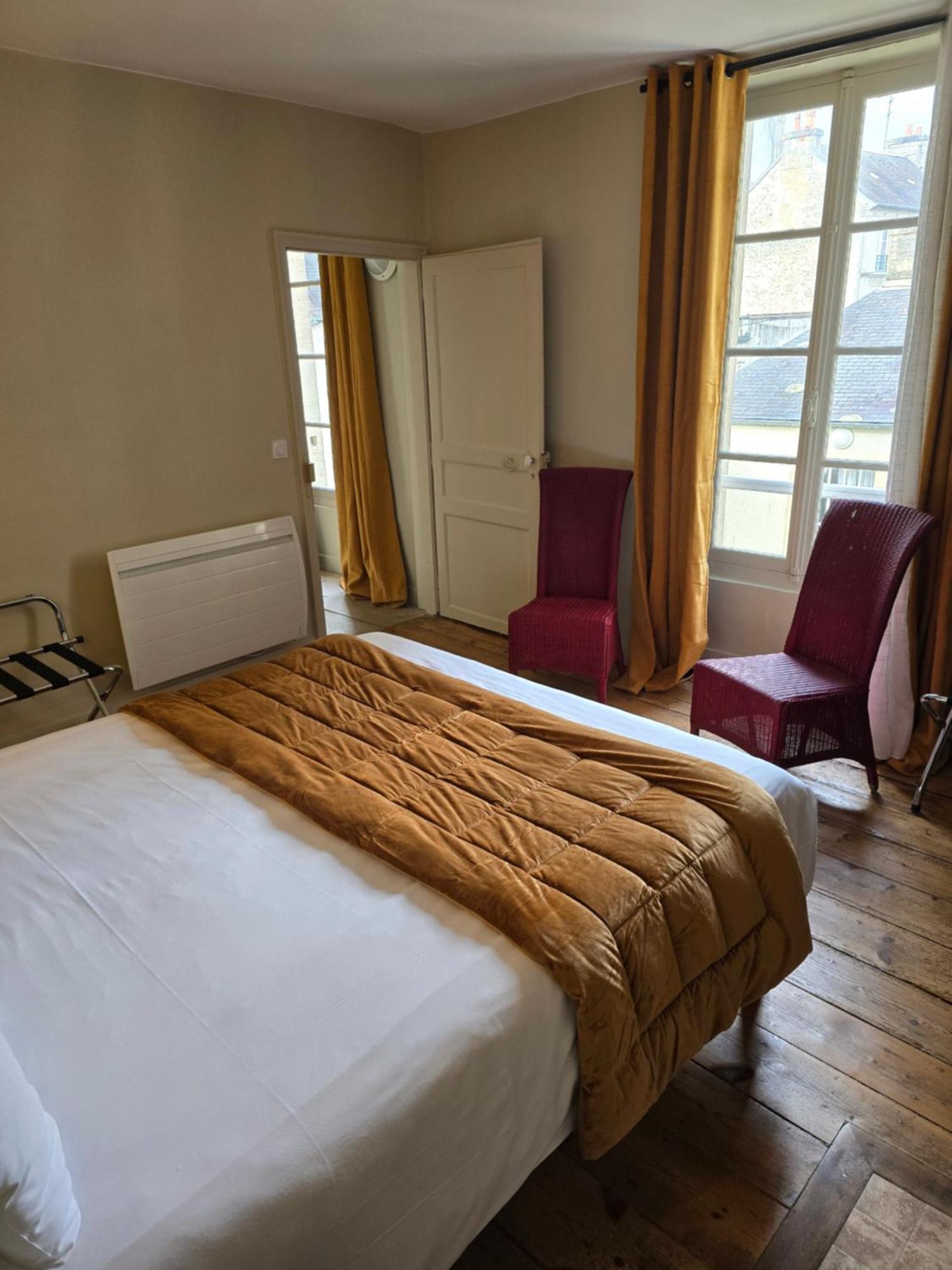 Au Loup Historic Apartments Bayeux Exteriér fotografie